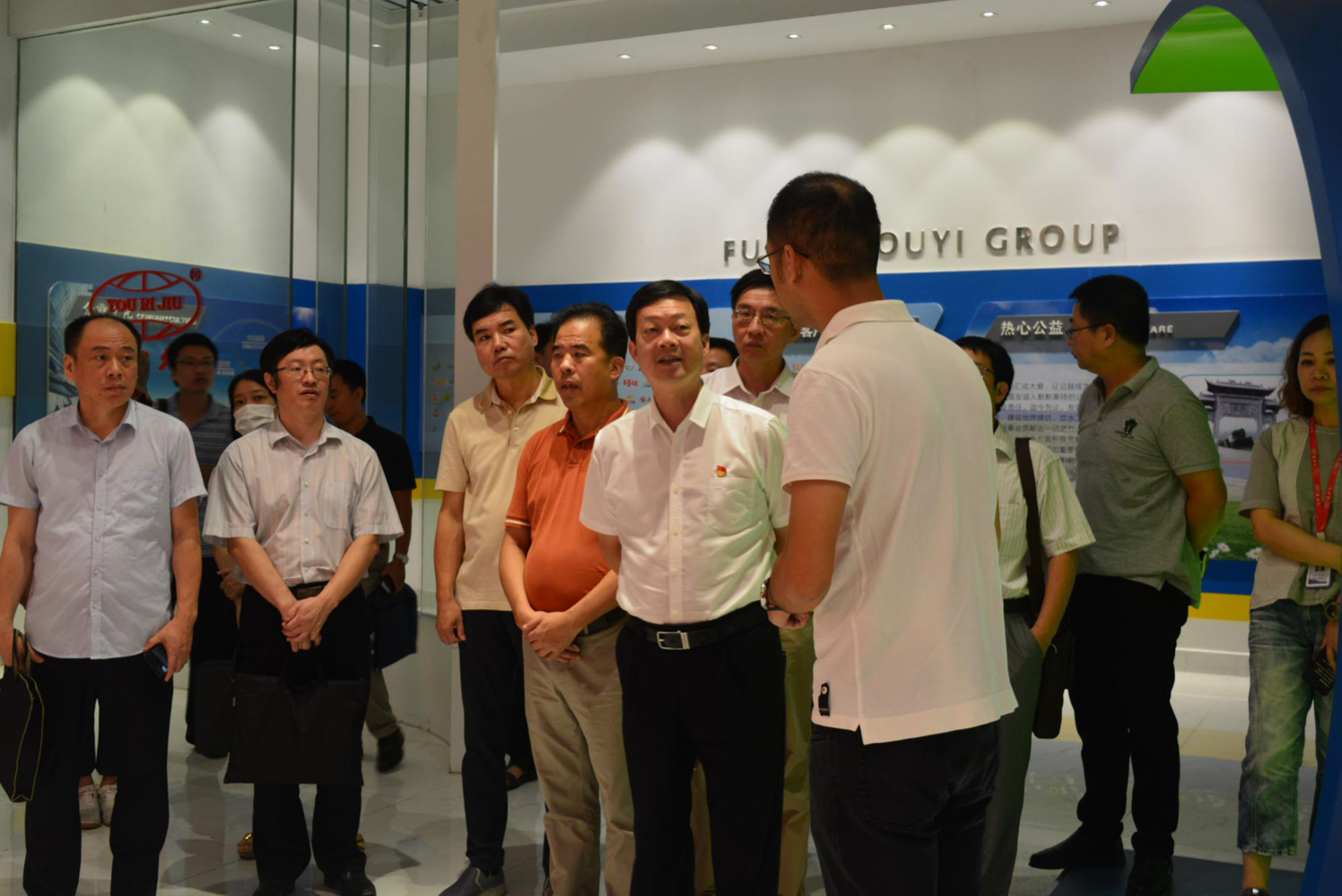 福建省工信厅辅导一行光临和记H88集团调研